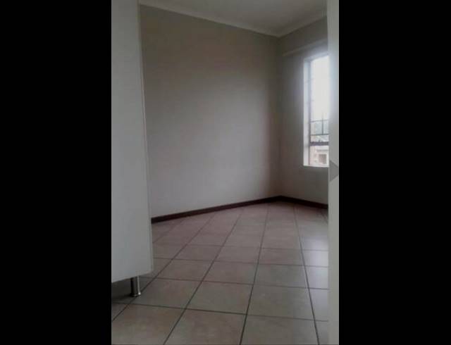 2 BEDROOM TOWNHOUSE FOR SALE IN NOORDWYK